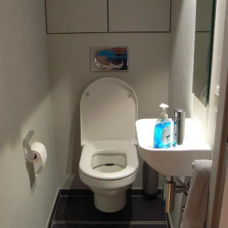 Time Square Apartment *